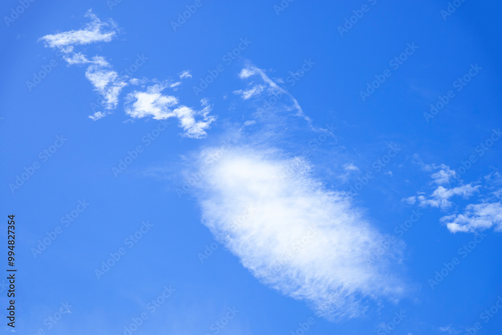秋に、上空の高いところに見られる雲<うろこ雲> (ID : 994827130 と同日、同時間に撮影しました。)(再アップ 9/26) 秋に、上空の高いところに見られる雲<うろこ雲> (ID : 994827130 と同日、同時間に撮影しました。)(再アップ 9/26)