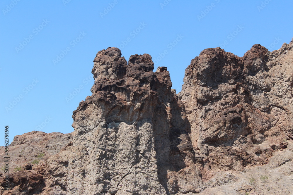 Fototapeta premium Cruising the Colorodo River, Viewing the Waves, the Cliffs & Monkey Rock!
