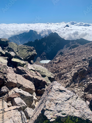 Le lac du Cinto vu depuis la pointe des éboulis