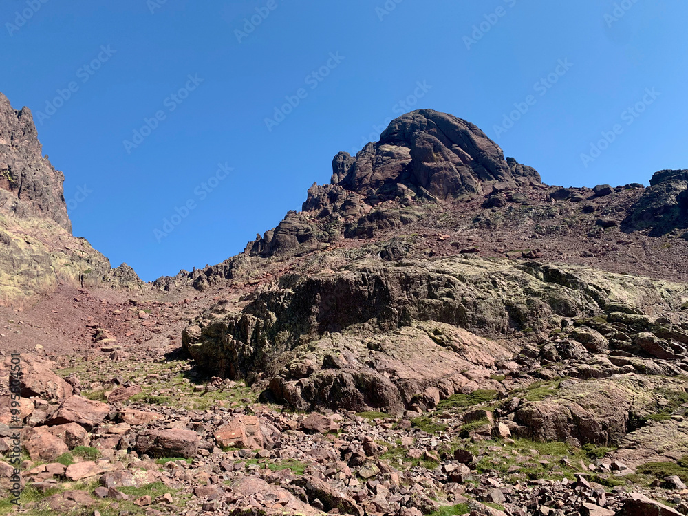 Fototapeta premium La Paglia Orba sur le sentier du GR20 en Corse