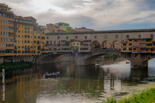 Fototapeta Naklejka Na Ścianę i Meble -  Landscape of Ponte Vecchio And Arno River in Florence, Italy