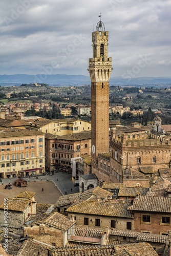 Obraz na płótnie siena, italien - piazza del campo mit campanile vom palazzo pubblico w salonie
