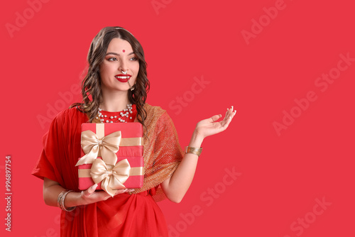 Beautiful young Indian woma...