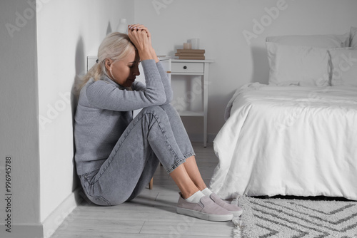 Mature woman having panic a...