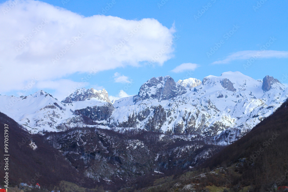 Obraz premium Lepushe Mountain Valley in North Albania