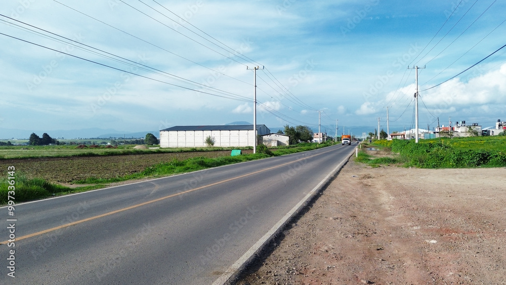 Amplia carretera de méxico de pueblos mexicanos rural, mexican street Amplia carretera de méxico de pueblos mexicanos rural, mexican street