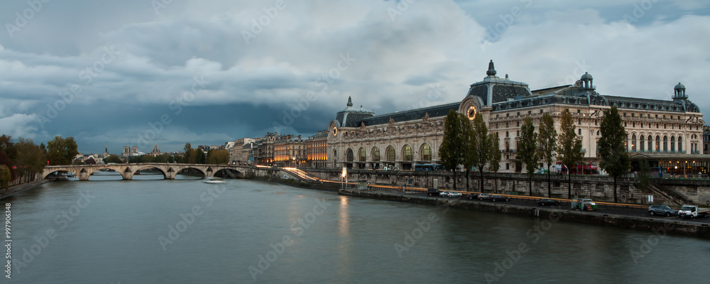 Obraz premium Musee d'Orsay a Paris