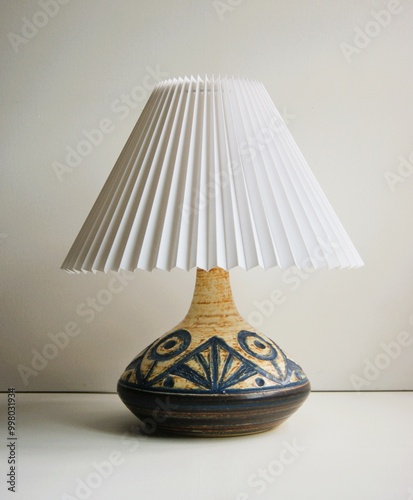 Brutalist ceramic table lamp with blue decorations. Design Noomi Backhausen. Soholm Bornholm.