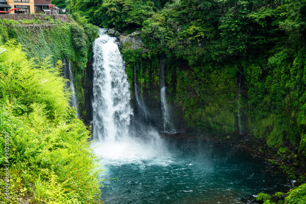 Obraz premium Shiraito Falls, Shiraito no Taki, in Fujinomiya, Shizuoka, Japan