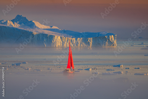 Obraz na płótnie Disko Bay is a large bay on the western coast of Greenland. w salonie