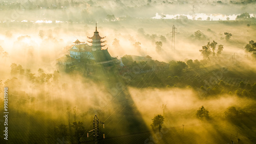 Schilderij op canvas The sun rises and the mist disappears, wonderful morning landscape in Gia Lai, Vietnam