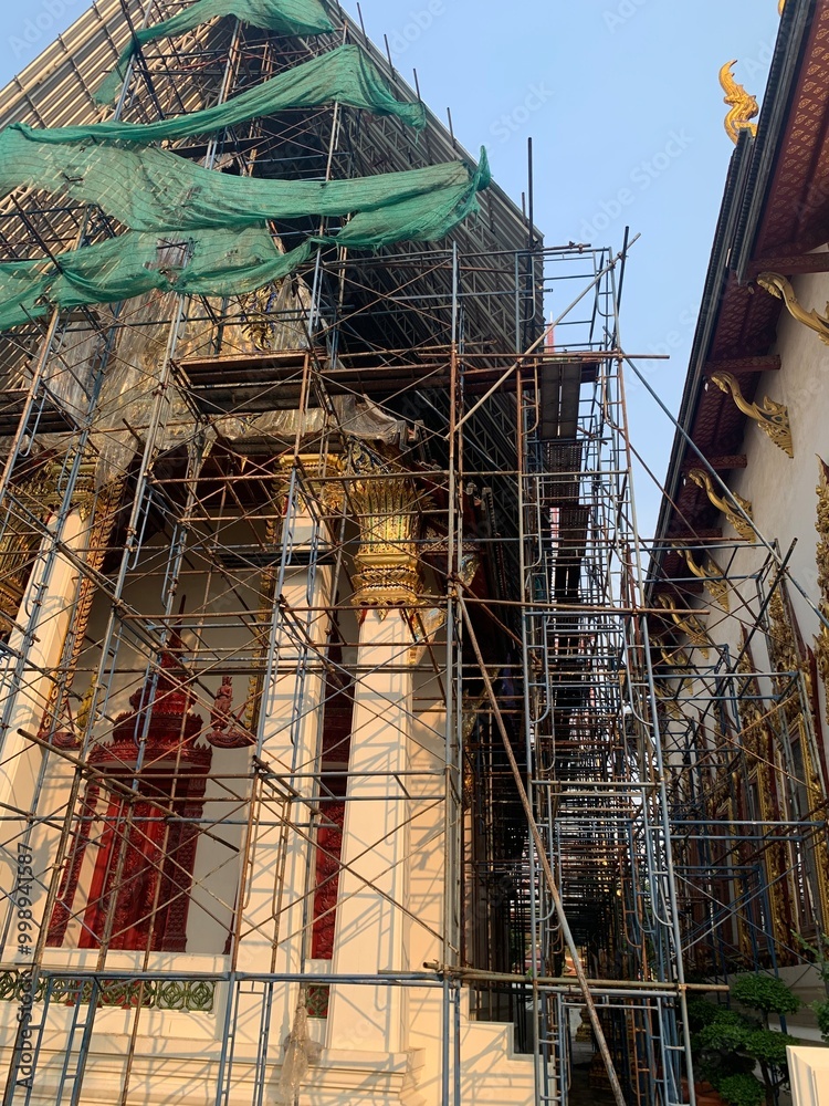 Fototapeta premium Thai temple renovation, Wat Uthai under renovation construction, bangkok, Thailand