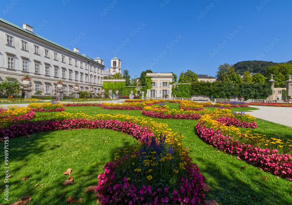 Fototapeta premium Gorgeous and colorful baroque gardens, Salzburg, Austria
