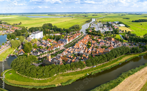 Sloten in Friesland, Niederlande nahe dem Ijsselmeer photo