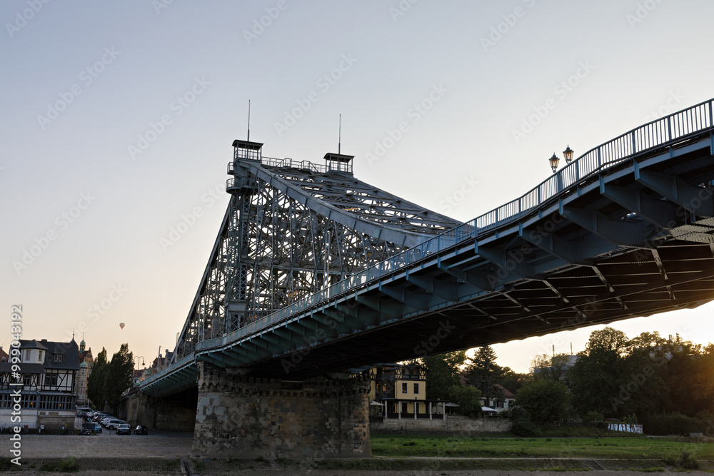 Obraz premium historic Loschwitz Bridge, Blue Wonder, sunset, in Dresden over the Elbe at evening