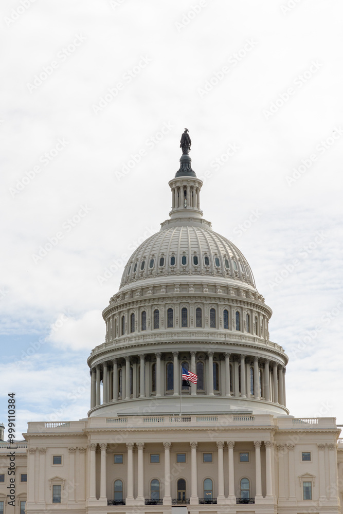 US Capitol building under cloudy skies US Capitol building under cloudy skies