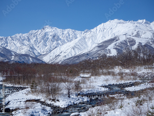 冬の北アルプス　五竜岳と松川　長野県白馬村