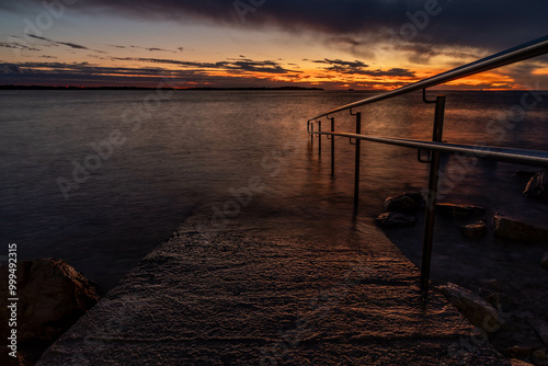 Fototapeta Naklejka Na Ścianę i Meble -  beautifuk sky just after the sunset in the blue hour, down by the beach in Croatia