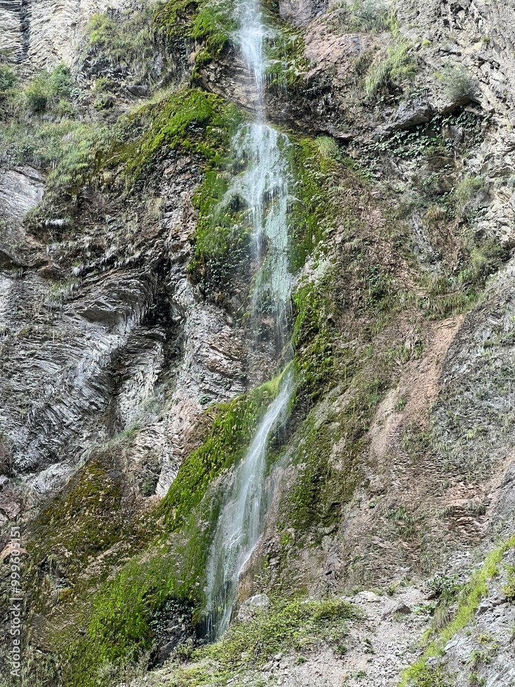 Obraz premium The Brinta waterfall, Vrsno (Kobarid, Slovenia) - Wasserfall Brinta, Vrsno (Kobarid, Slowenien) - Slap Brinta, Vrsno (Kobarid, Slovenija)