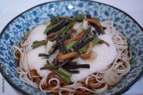 Japanese Food, Tsugaru Soba Noodle with Wild Vegetable in Aomori, Japan - 日本 青森名物 山菜とろろ 津軽そば 