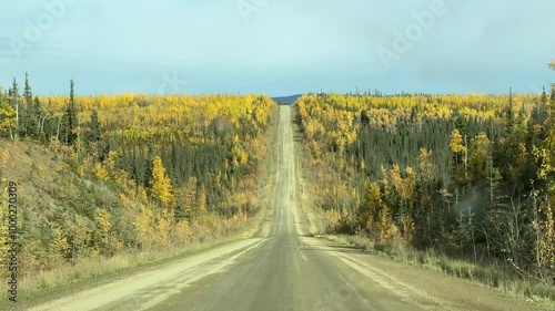 Fahrt auf dem Dalton Highway in Alaska