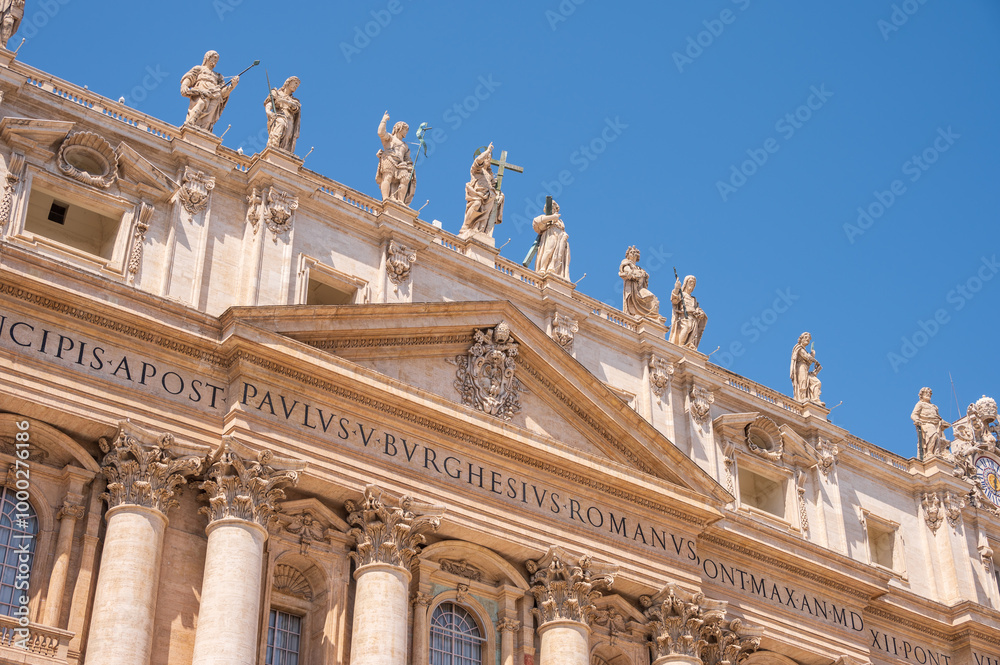 Fototapeta premium Exterior of St. Peter's Basilica.
