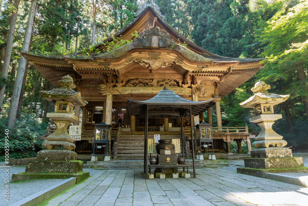 光前寺の本堂の正面／日本長野県駒ヶ根市