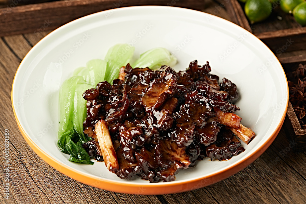Delicious Chicken Crown Mushroom with Scallions Delicious Chicken Crown Mushroom with Scallions