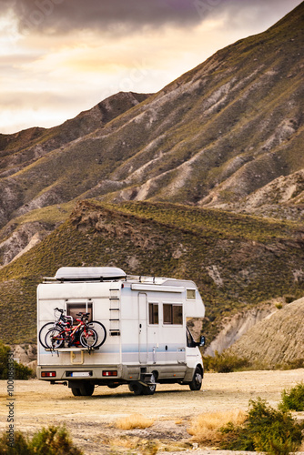 Obraz na płótnie Caravan in Tabernas desert, Spain w salonie