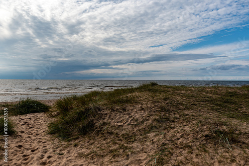 Fototapeta Naklejka Na Ścianę i Meble -  beautiful seascape, dramatic sky, Baltic Sea coast