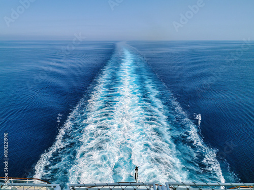 Tableau sur toile Scia della nave sull'oceano