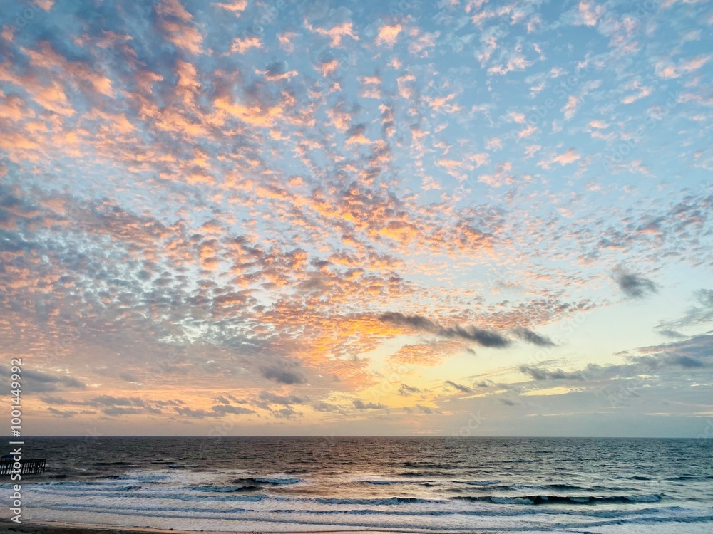 Fototapeta premium sunrise over the sea