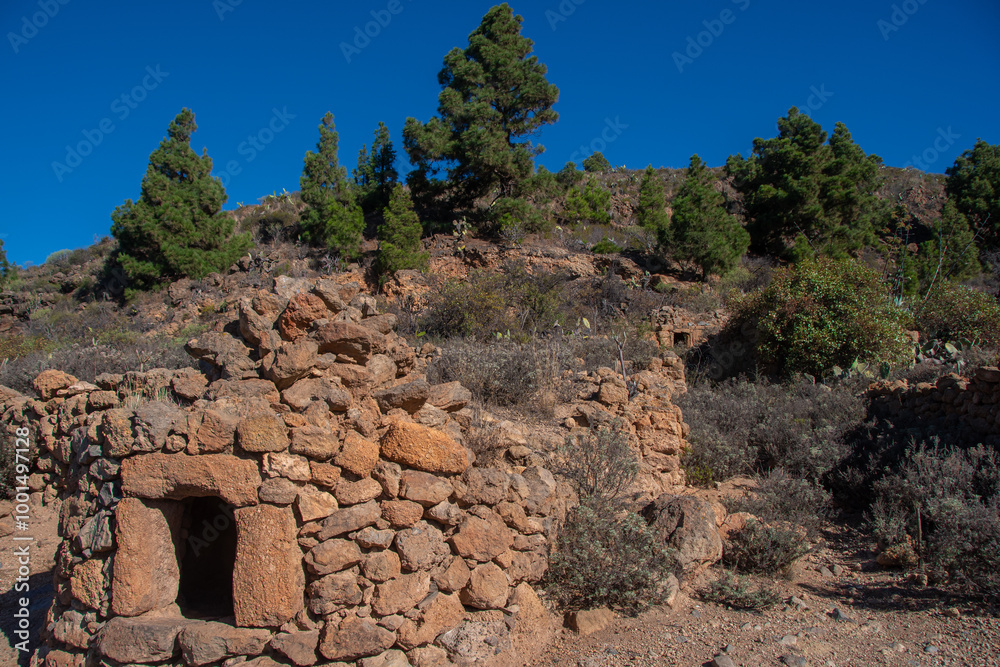Oven for drying figs in the forests of