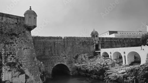 Portugal, officially the Portuguese Republic, is a State in Southern Europe, founded in 1143, occupying a total area of ​​92,212 km2. The continental part is located at the southwestern end of the Ibe