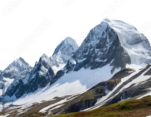 Berg mit Schneedecke isoliert auf weißen Hintergrund, Freisteller photo