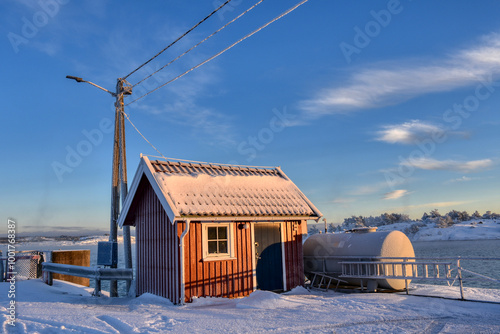 Skipstadsand, Fähranleger, Schiff, Winter, Norwegen, Schnee, Eis, Kay, Pier, Anleger, Haus, Gebäude, Straße, verschneit, vereist, Norwegen, Fredrikstad, Halden, Hvaler, Østfold, Schneeräumung, Haus, r