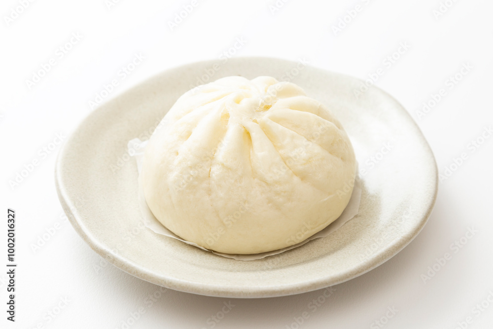 白背景に中華まん 白背景に中華まん