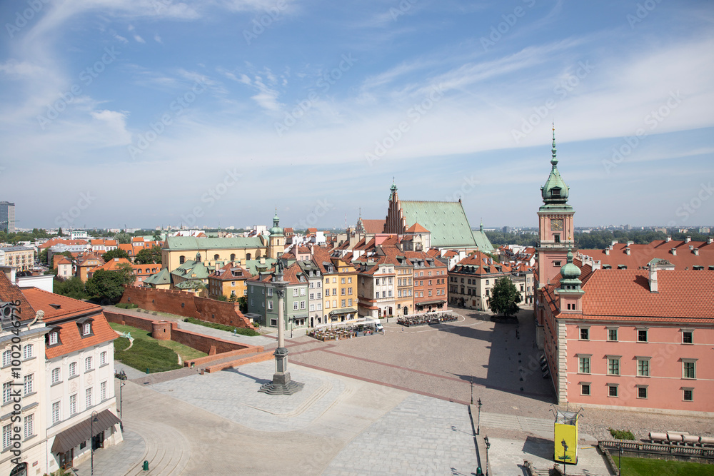 Fototapeta premium Beautiful view of the King Sigismund's Column in Castle Square in Warsaw, Poland