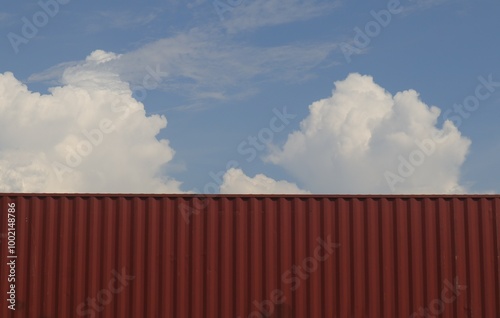 beautiful clear clouds in the sky, daytime photo.