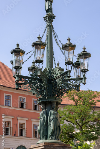 Obraz na płótnie Decorative green street lamp (kandelabr), located on Hradcany Square (Hradcanske namesti), Prague, Czech Republic w salonie