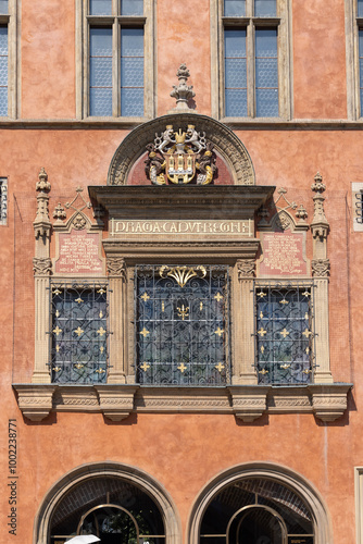 Obraz na płótnie Decorative facade of one of the townhouses of Old Town Hall, Prague, Czech Republic w salonie