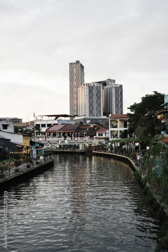 Obraz premium Time Suspended: Malacca, between Tradition and Innovation