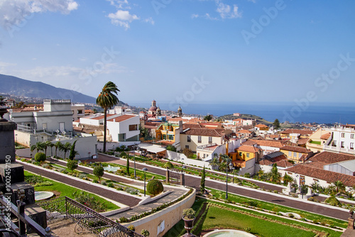 Auf den Canaren. Teneriffa die Jardines del Marquesado de la Quinta Roja photo