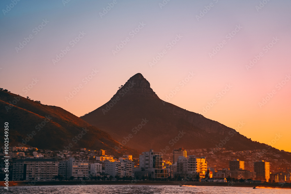 Fototapeta premium Sunset in Cape town with Lion's Head background