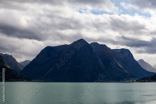 Obraz w ramie lake and mountains