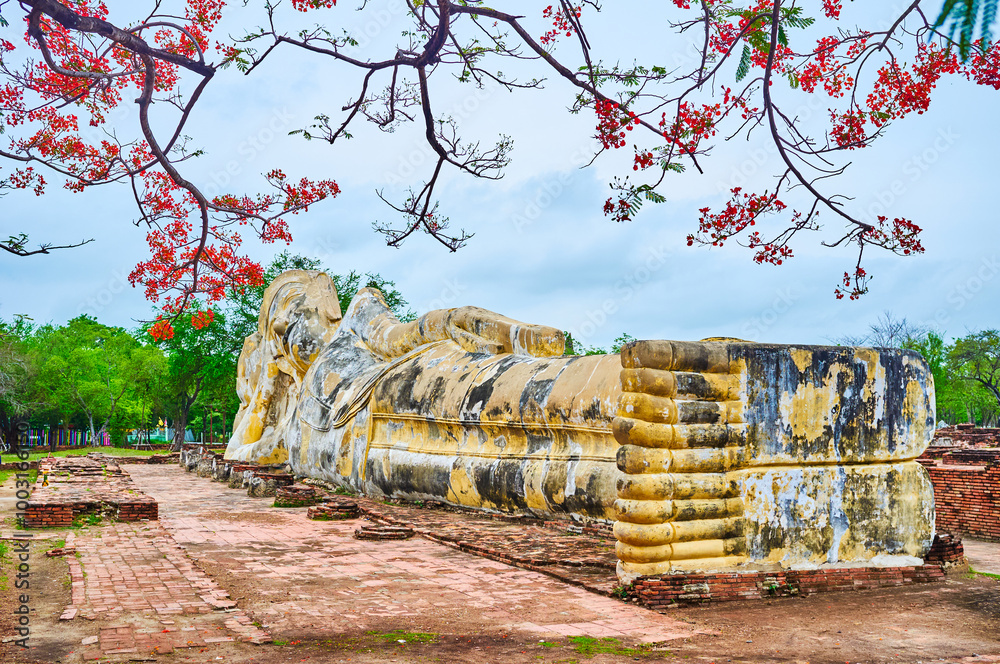 Reclining Buddha of Wat Lokaya Sutha, Ayutthaya, Thailand