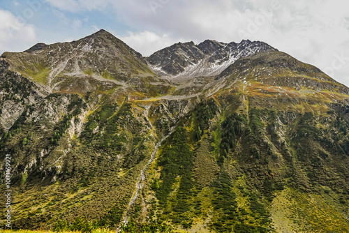 Flüela, Flüelatal, Flüelapass, Passstrasse, Alpen, Susch, Davos, Bergtal, Engadin, Graubünden, Herbst, Herbstfarben, Wintereinbruch, Schweiz