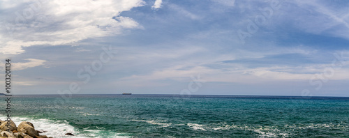 Obraz na płótnie Panoramic view of Caribbean beach on a sunny day. Macuto, La Guaira state. Venezuela w salonie
