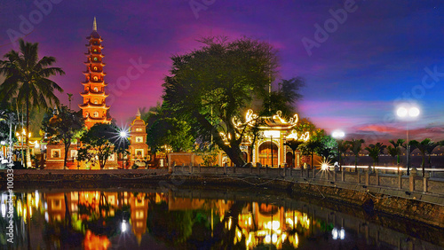 37 / 5.000
Tran Quoc Pagoda, quiet in the afternoon photo