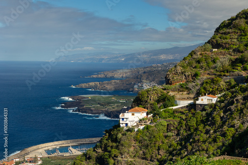 Obraz na płótnie The coast of Tenerife near Garachico captured on a sunny day w salonie